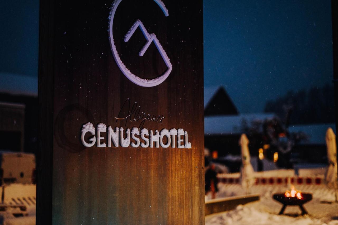 Allgaeuer Genusshotel Und Historischer Dorfgasthof Hirsch Leutkirch im Allgäu Exterior photo